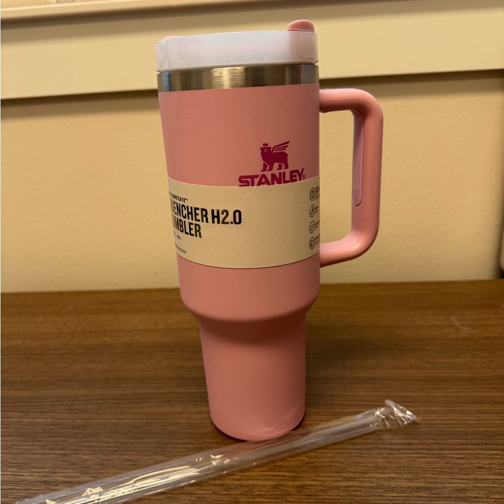 Stanley Pink Quencher H2.0 Tumbler with Handle